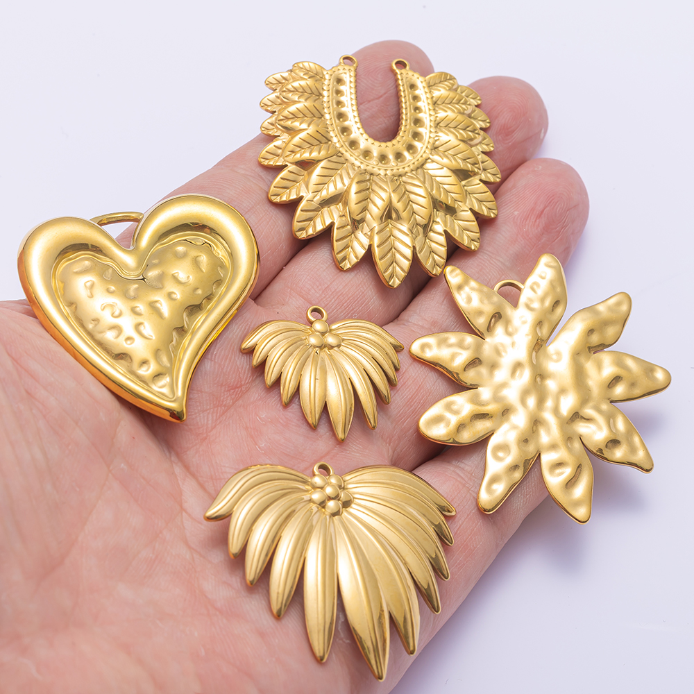Vintage Collectible Item - 2pcs Gold Stainless Steel Heart Leaf