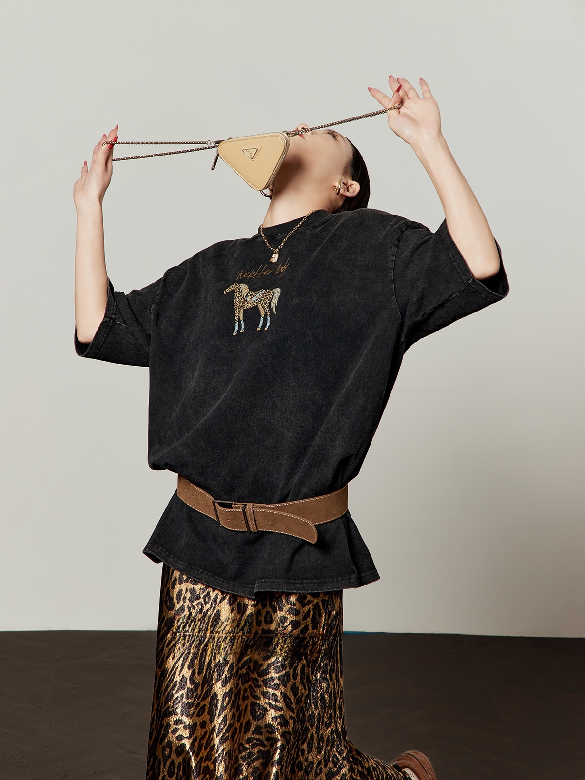 Collectible Vintage T Shirts - Black Leopard Print Short Sleeve T-Shirt