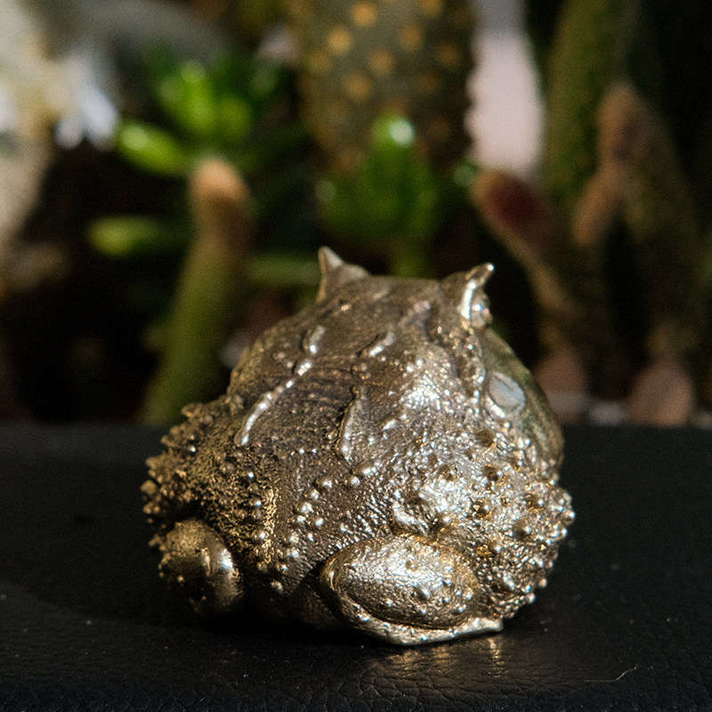 Vintage Brass Pacman Frog Orna - Vintage Collectible Furniture reseña y precio