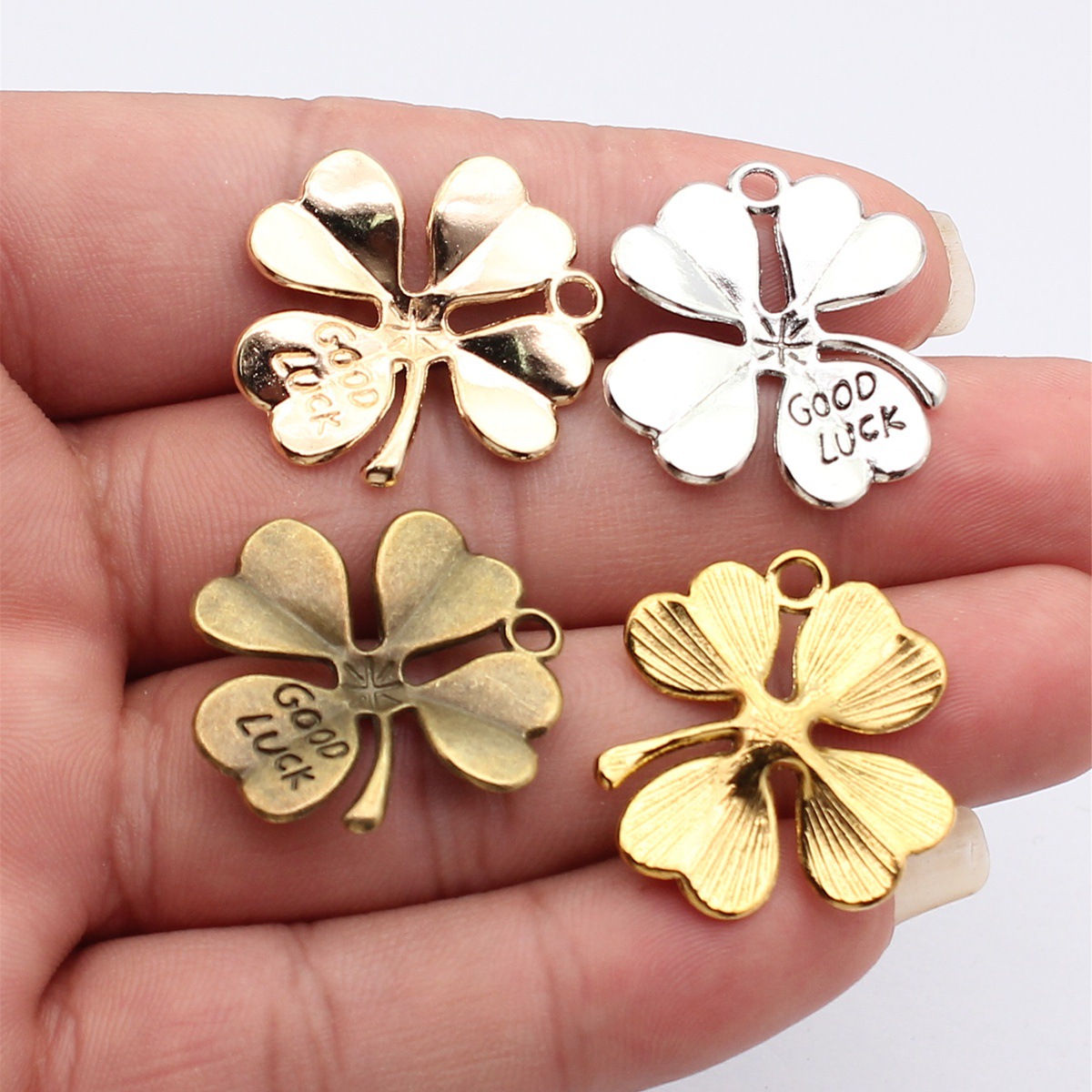 WYSIWYG 5pcs 28x26mm Kc Gold C - Vintage Collectibles For Sale reseña y precio