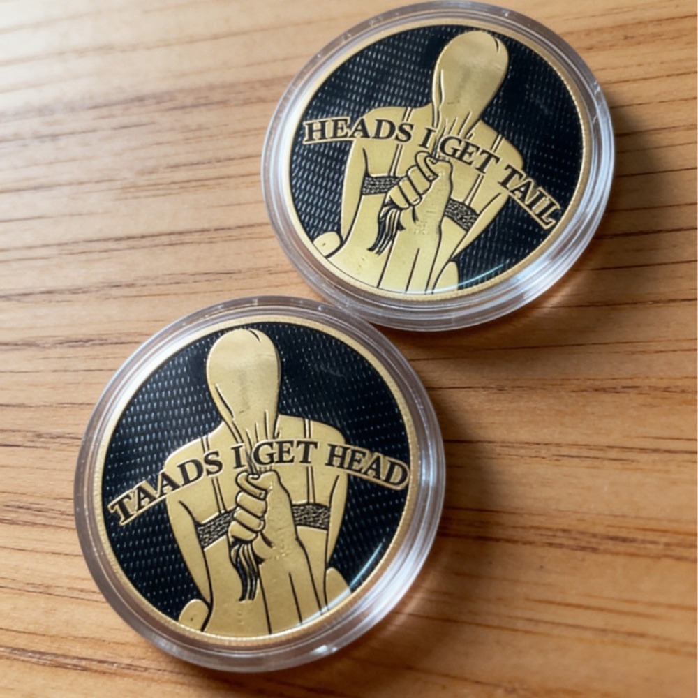 New Funny Heads and Tails Coin - Collectible Vintage Brooches reseña y precio