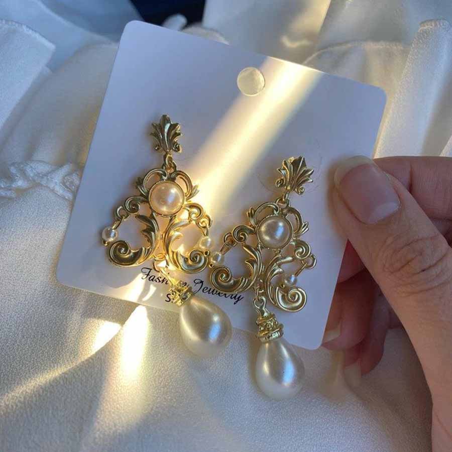 Retro Luxury Baroque Bride Ear - Vintage Collectible Figures reseña y precio