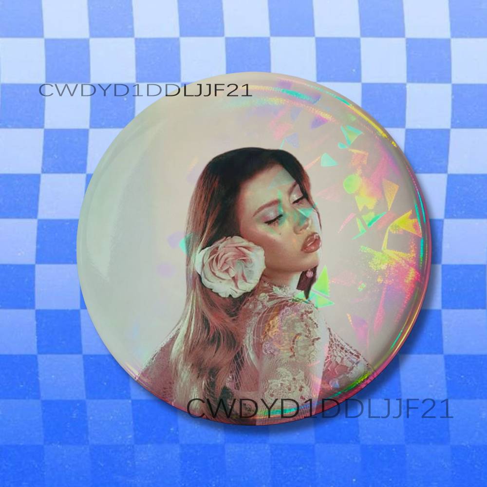 K-Kali U-Uchis Sincerely  Vint - Collectible Vintage Brooches reseña y precio